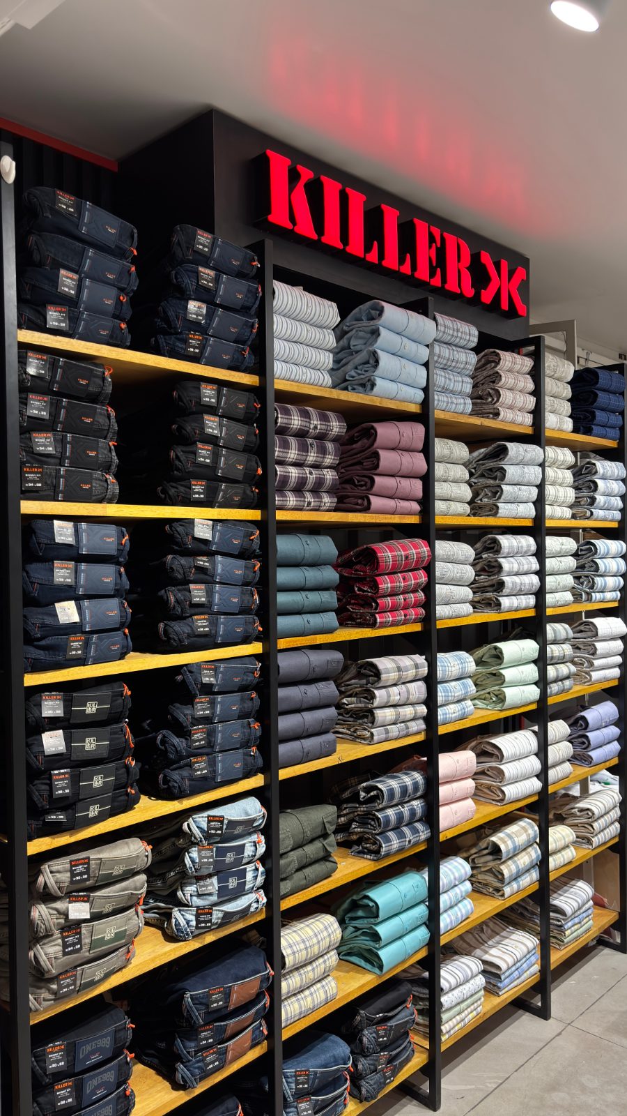 MENZ store display